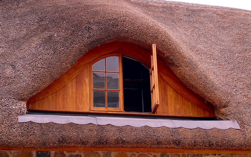Thatch Roof Inset Window